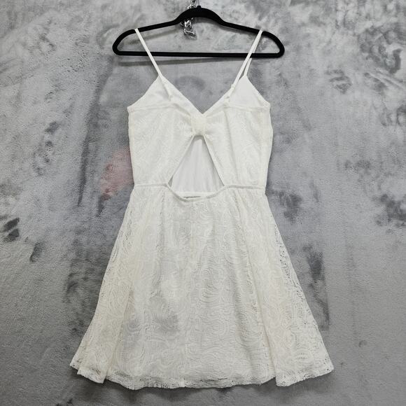 Bailey Blue Dress Womens L White Crochet Lace Strappy V-Neck Back Cutout Mini - Picture 2 of 10